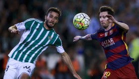 巴塞罗那新星奥尔莫：速度与智慧闪耀球场