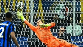 水晶宫不败神话与利物浦防守失误解析